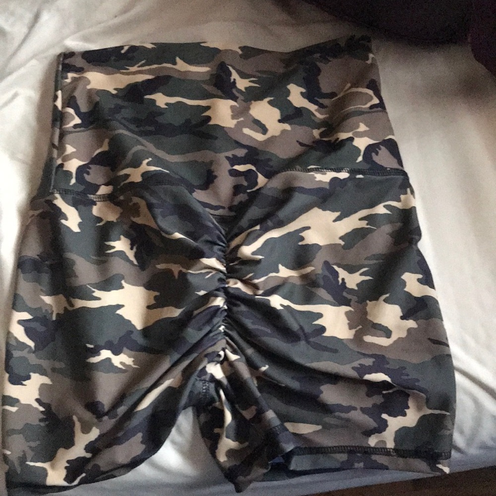 Abs2b shorts